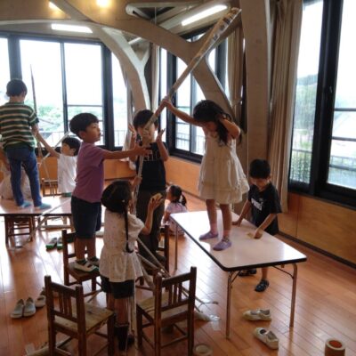 新聞紙高さくらべ　～年長～