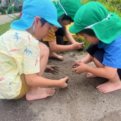 泥んこ遊び　～年長・年中～