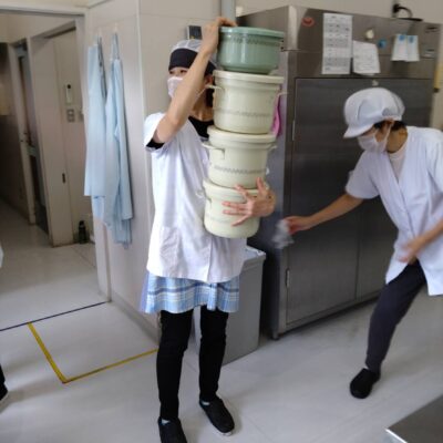 今日の給食何かな～