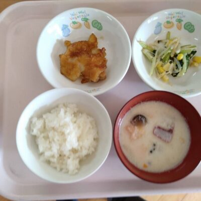 今日の給食何かな～