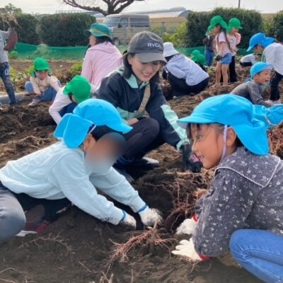 芋ほり　～年中　年長～