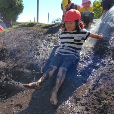 泥んこ遊び